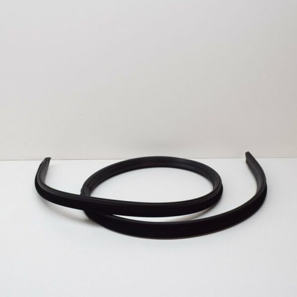 A1247200154 - NEW MB E-CLASS W124 COUPE ROOF RAIL WEATHERSTRIP LEFT SEAL A1247200154