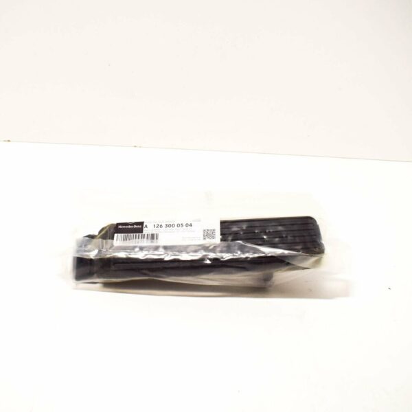 A1263000504 - NEW MERCEDES-BENZ E-CLASS W124 ACCELERATOR PEDAL A1263000504 LHD