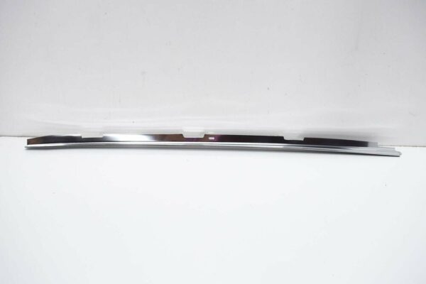 A1266702822 - NEW MB S W126 WINDSHIELD RIGHT LATERAL GARNISH MOULDING A1266702822 OEM