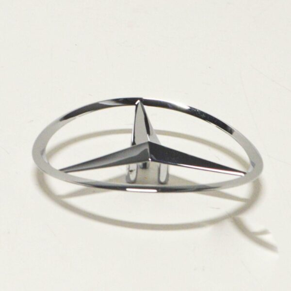 A1568170016 - NEW MERCEDES-BENZ GLA X156 REAR TRUNK STAR LOGO EMBLEM A1568170016
