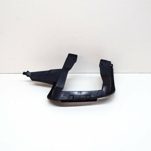 A1568850214 - NEW MB GLA X156 REAR BUMPER EXHAUST BRACKET RIGHT A1568850214