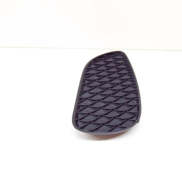 A1568853422 - Mercedes-Benz GLA X156 radiator grille cover front right A1568853422 new
