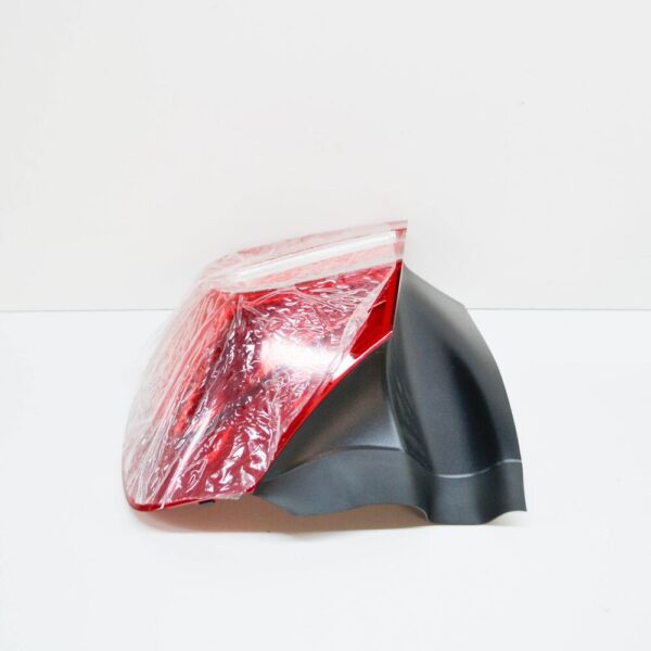 A1569060858 - MERCEDES-BENZ GLA X156 Rear Right Outer Taillight A1569060858 NEW