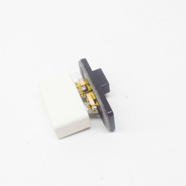 A1638200297 - NEW MERCEDES-BENZ ML W163 BLOWER MOTOR RESISTOR A1638200297