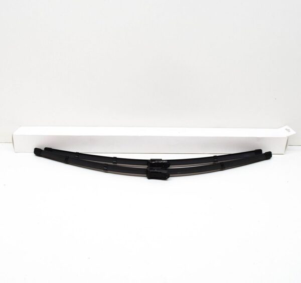 A166820114528 - NEW MERCEDES-BENZ W166 ML-CLASS GLE FRONT WIPER BLADES RHD A166820114528