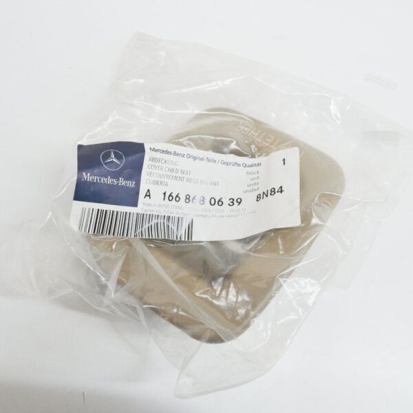 A16686806397J07 - NEW MERCEDES BENZ GL X166 REAR SEAT PANEL BACKREST CAP A1668680639 8N84 ORIGINAL