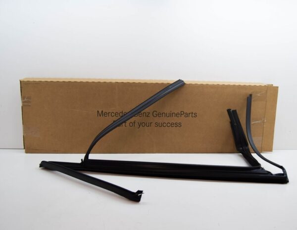 A1677355800 - MERCEDES-BENZ GLS X167 Rear Right Door Window Guide A1677355800 NEW GENUINE