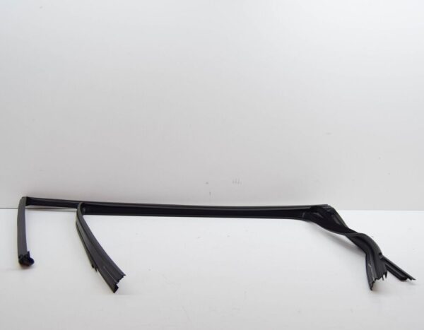A1677355800 - MERCEDES-BENZ GLS X167 Rear Right Door Window Guide A1677355800 NEW GENUINE