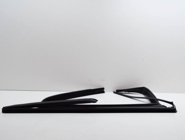 A1677355800 - MERCEDES-BENZ GLS X167 Rear Right Door Window Guide A1677355800 NEW GENUINE