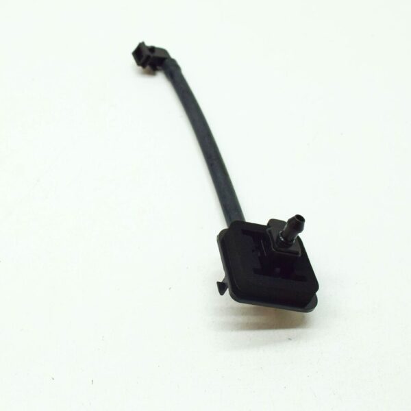 A1678609301 - NEW MB GLS X167 REAR LUGGAGE DOOR WINDOW SPRAY NOZZLE A1678609301