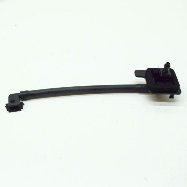 A1678609301 - NEW MB GLS X167 REAR LUGGAGE DOOR WINDOW SPRAY NOZZLE A1678609301