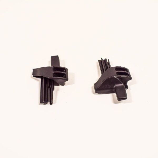 A1696930284 - MB A W169 Package Rack Plastic Staples 2 Piece A16969302849051 New REAL