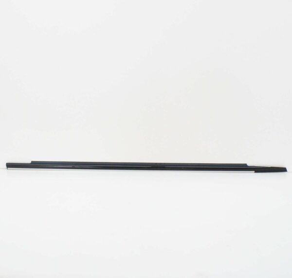 A1697200424 - NEW MB B W245 FRONT DOOR WINDOW RIGHT OUTSIDE RAIL A1697200424 OEM