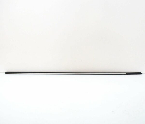 A1697200424 - NEW MB B W245 FRONT DOOR WINDOW RIGHT OUTSIDE RAIL A1697200424 OEM