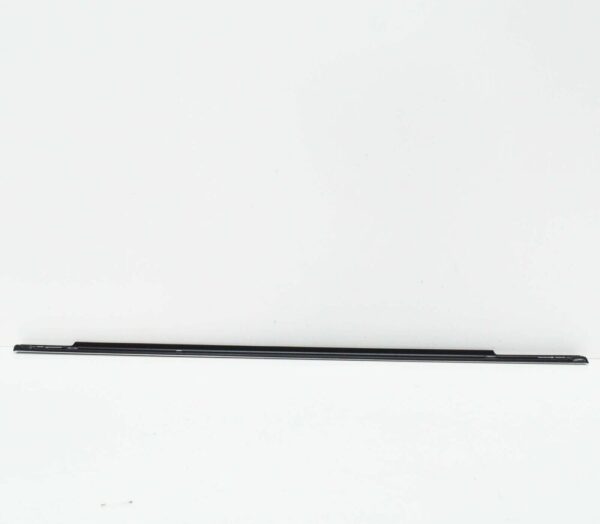 A1697351665 - NEW MB B-CLASS W245 REAR WINDOW SEALING RAIL OUTSIDE RIGHT A1697351665