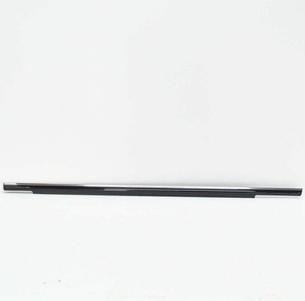 A1697351665 - NEW MB B-CLASS W245 REAR WINDOW SEALING RAIL OUTSIDE RIGHT A1697351665