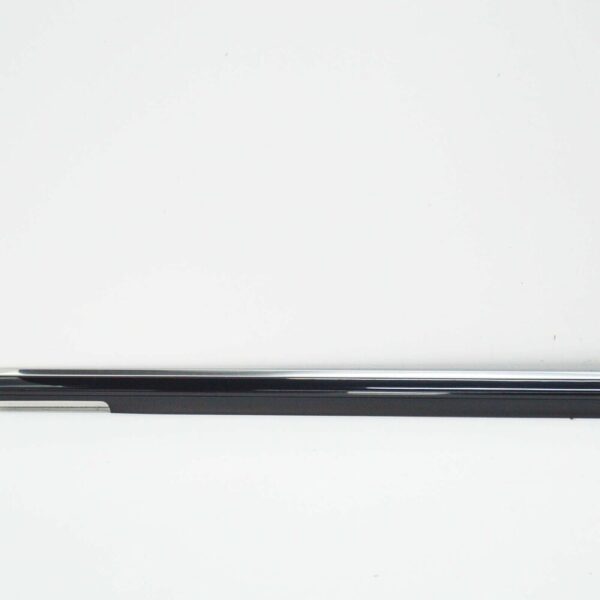 A1697351665 - NEW MB B-CLASS W245 REAR WINDOW SEALING RAIL OUTSIDE RIGHT A1697351665