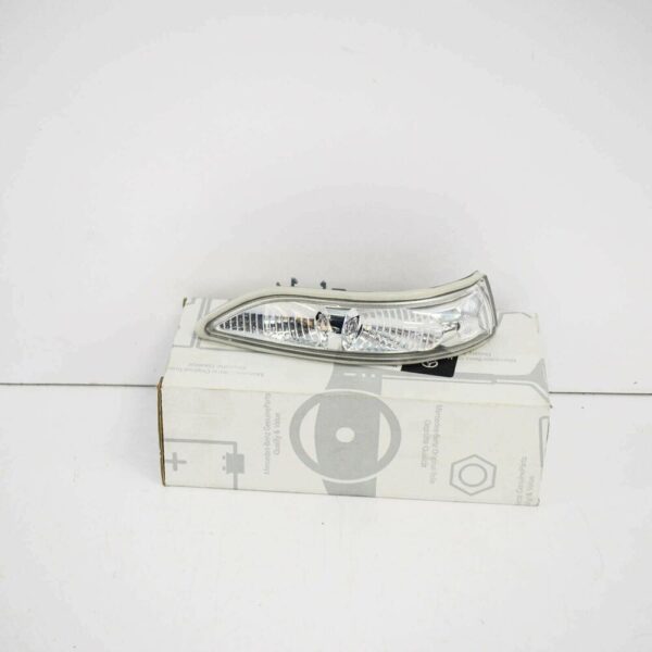 A1698200621 - NEW MB A-CLASS W169 RIGHT WING MIRROR TURN INDICATOR A1698200621 ORIGINAL