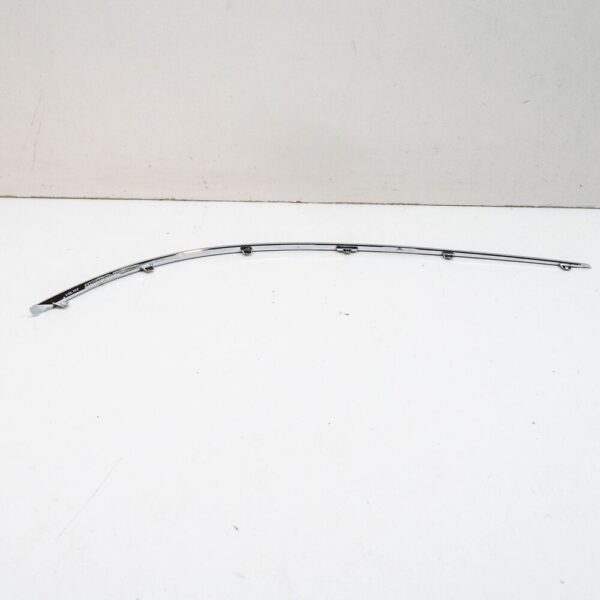 A1698851474 - Mercedes-Benz B W245 front bumper right molding A1698851474 NEW