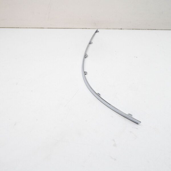 A1698851474 - Mercedes-Benz B W245 front bumper right molding A1698851474 NEW