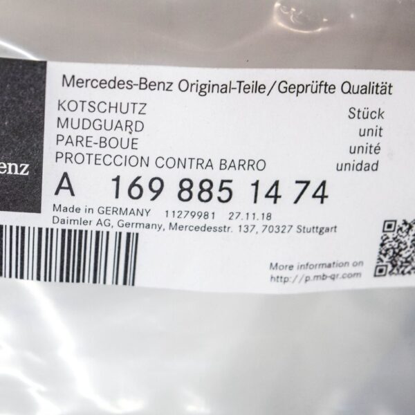 A1698851474 - Mercedes-Benz B W245 front bumper right molding A1698851474 NEW