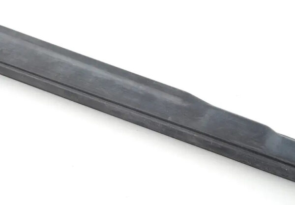 A1706980498 - NEW MERCEDES-BENZ SLK R170 FRONT WINDSHIELD RIGHT SEAL A1706980498 98-03
