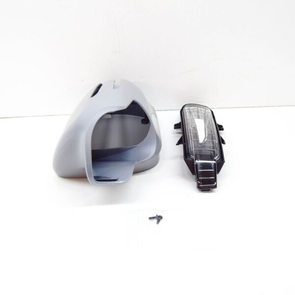 A17181004649775 - MB SLK R171 Front Right Mirror Trim With Light A17181004649775 NEW