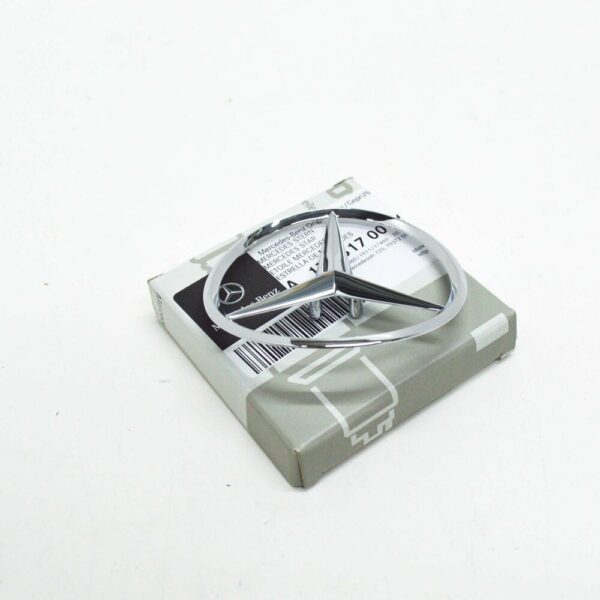 A1728170016 - MERCEDES BENZ SLK R172 REAR TRUNK BOOT LID EMBLEM BADGE STAR A1728170016 12-19