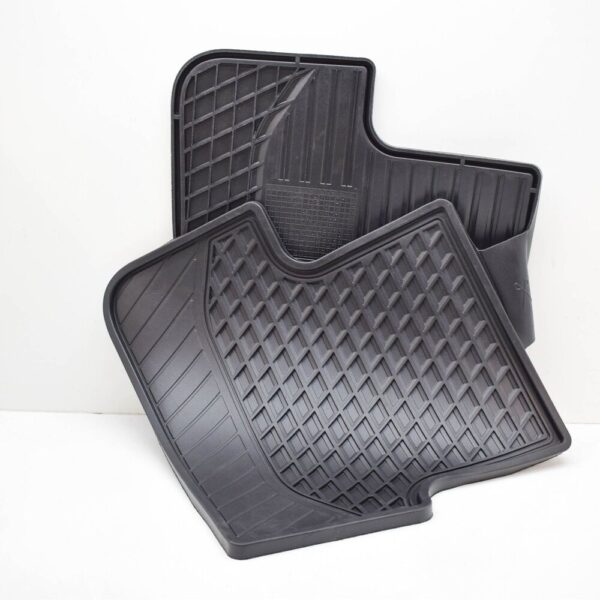 A17668051019G33 - NEW MERCEDES-BENZ GLA X156 REAR FLOOR MAT SET A17668051019G33 ORIGINAL