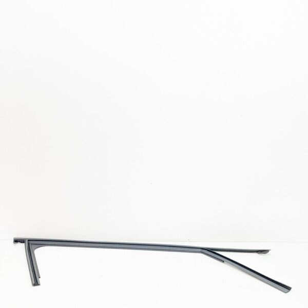 A1767251200 - NEW MERCEDES-BENZ A W176 FRONT RIGHT DOOR WINDOW GUIDE RAIL A1767251200 ORIGINAL