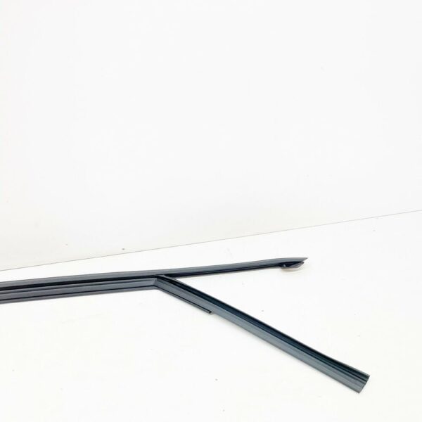 A1767251200 - NEW MERCEDES-BENZ A W176 FRONT RIGHT DOOR WINDOW GUIDE RAIL A1767251200 ORIGINAL