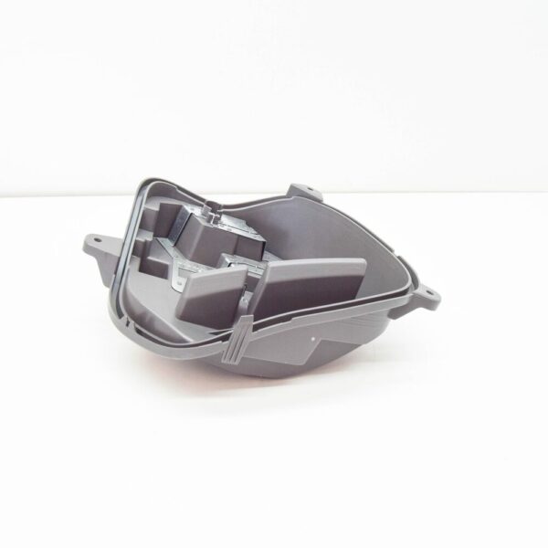A1768200477 - MERCEDES-BENZ A W176 Rear Right Tail Lamp Bulb Mount A1768200477 NEW GENUINE