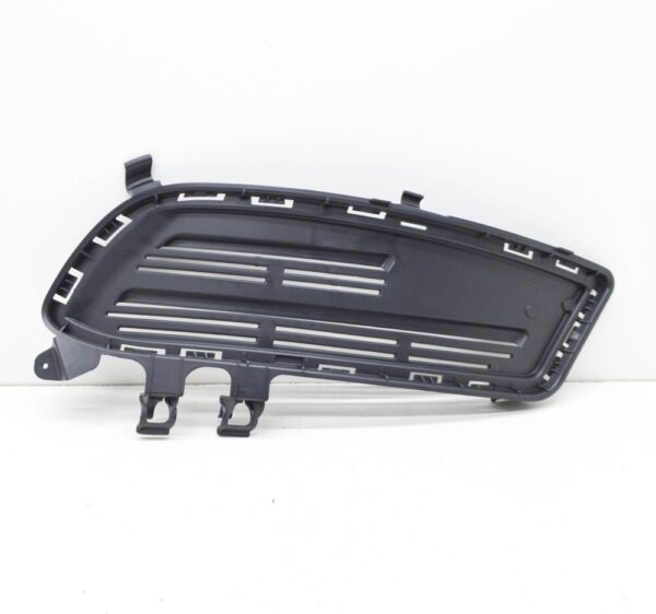 A1768851622 - NEW MERCEDES-BENZ A-CLASS W176 FRONT BUMPER RIGHT GRILLE A1768851622