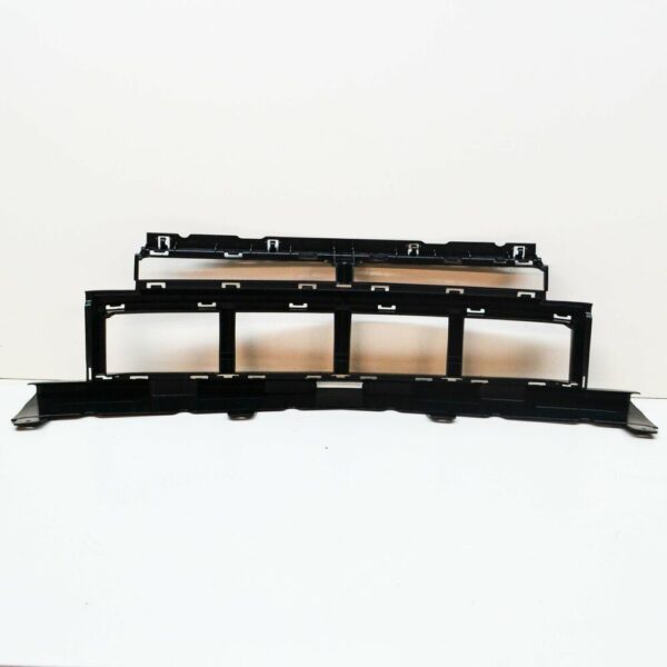 A1768852600 - NEW MB A W176 AMG FRONT BUMPER CENTER LOWER GRILLE A1768852600