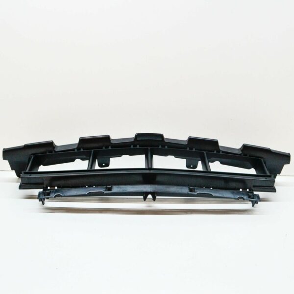 A1768852600 - NEW MB A W176 AMG FRONT BUMPER CENTER LOWER GRILLE A1768852600