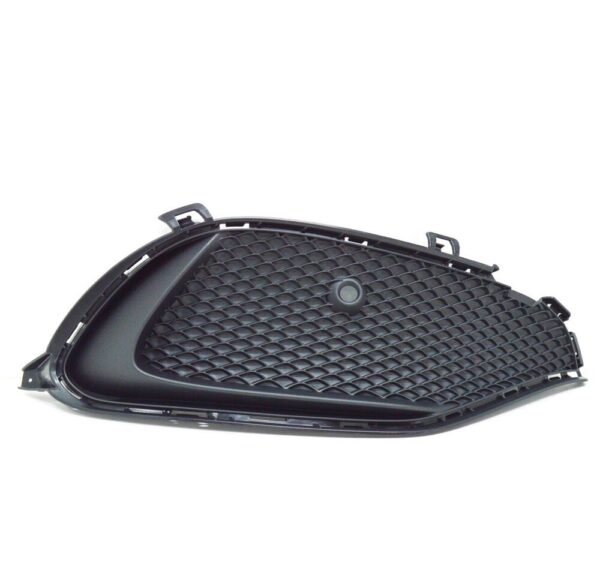 A1768852800 - MERCEDES-BENZ A-CLASS W176 Front Bumper Right Grille A1768852800 New Genuine