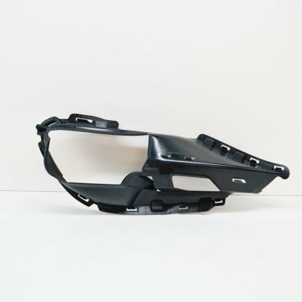 A1768855500 - NEW MB A W176 AMG FRONT AIR DUCT GRILL RIGHT HOLDER A1768855500