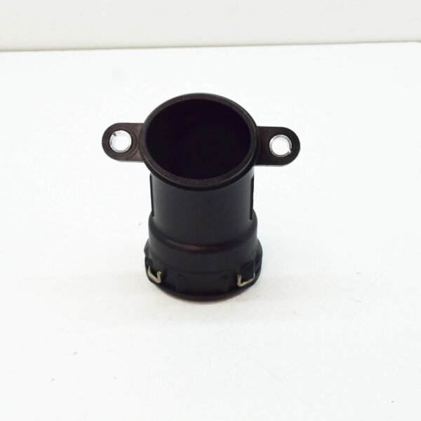 A1772003700 - NEW MERCEDES-BENZ A W177 COOLANT OUTLET CONNECTION A1772003700