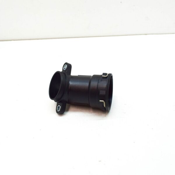 A1772003700 - NEW MERCEDES-BENZ A W177 COOLANT OUTLET CONNECTION A1772003700