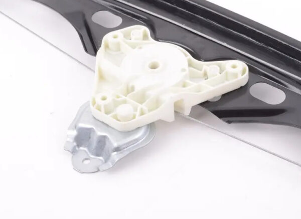 A2037300446 - NEW MERCEDES-BENZ C W203 REAR RIGHT DOOR WINDOW LIFTER A2037300446 ORIGINAL