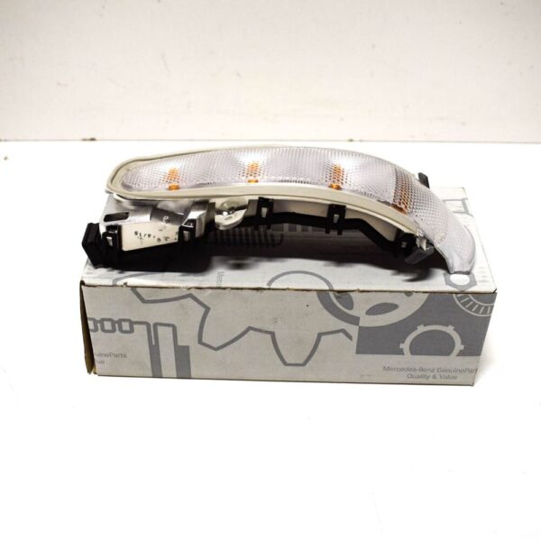 A2038200121 - NEW MERCEDES BENZ C W203 LEFT WING MIRROR TURN SIGNAL A2038200121 ORIGINAL