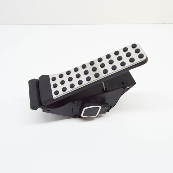 A2043000204 - NEW MERCEDES-BENZ C W204 ACCELERATOR PEDAL A2043000204 ORIGINAL