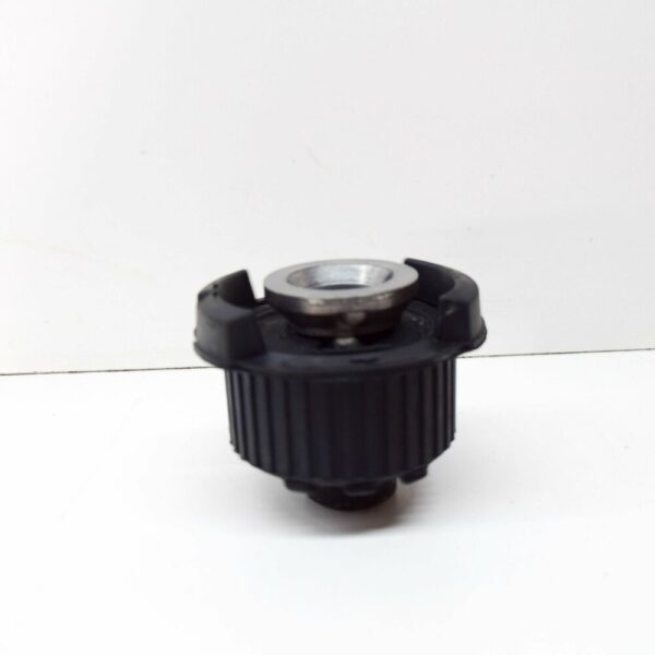 A2043510842 - NEW MB C W204 REAR SUBFRAME CARRIER SUSPENSION HUB MOUNT A2043510842 OEM