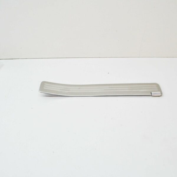 A2046800335 - NEW MERCEDES-BENZ C W204 REAR LEFT OUTSIDE ENTRANCE RAIL A2046800335
