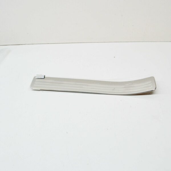 A2046800335 - NEW MERCEDES-BENZ C W204 REAR LEFT OUTSIDE ENTRANCE RAIL A2046800335