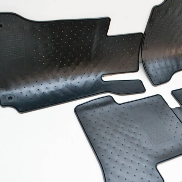 A20468043489G33 - MB C-CLASS W204 Rubber Floor Mat Set LHD A20468010019G33 NEW ORIGINAL