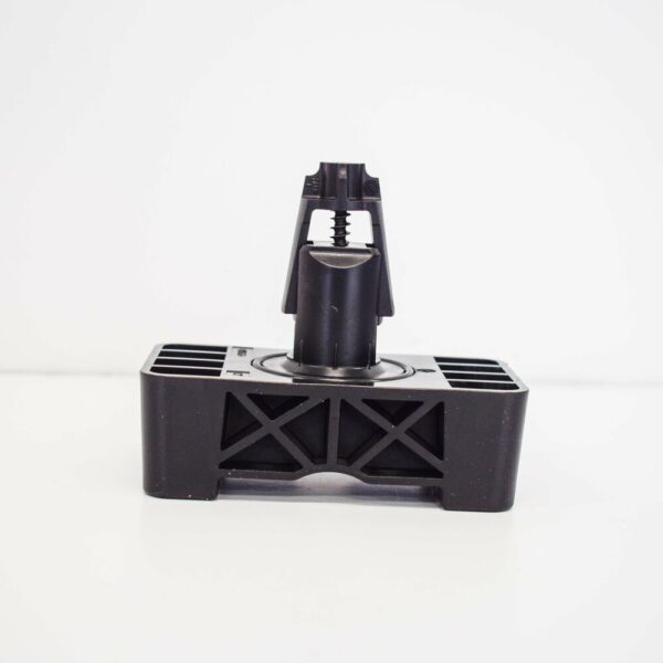 A2046900009 - NEW MB GLK-CLASS X204 FRONT RIGHT CAR MOUNTING JACK PAD A2046900009 2015