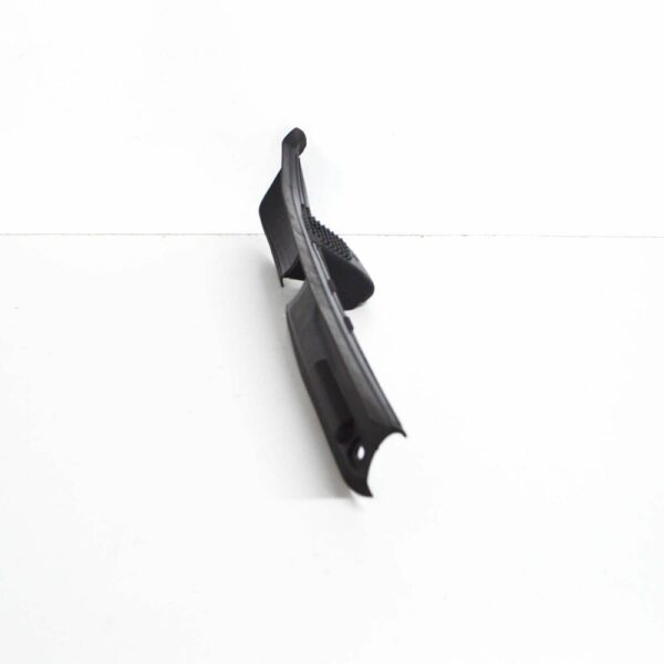 A2046931833 - NEW MERCEDES-BENZ C S204 REAR TAILGATE RIGHT HINGE COVER A2046931833