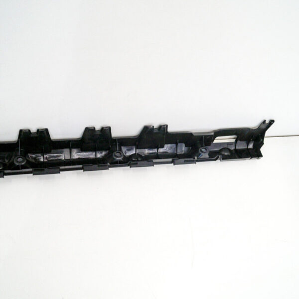 A2046980827 - NEW MERCEDES-BENZ GLK-CLASS X204 RIGHT SIDESKIRT BRACKET A2046980827 ORIGINAL