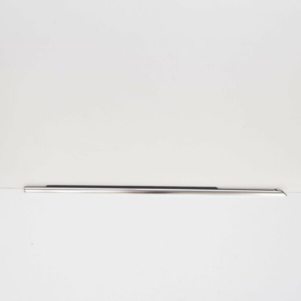 A2047251665 - NEW MB C W204 FRONT RIGHT DOOR WINDOW OUTSIDE SEALING RAIL A2047251665 OEM